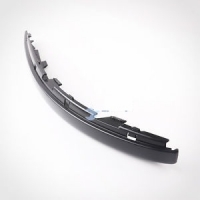 Накладка бампера переднього ліва VW Jetta 5 /VW Golf 5 комбі