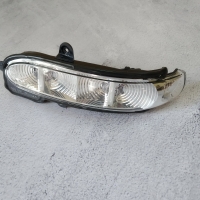 Покажчик повороту в ліве дзеркало Mercedes w211 2002-2006 / G класс 463
