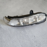 Покажчик повороту в праве дзеркало Mercedes w211 2002-2006 / G класс 463