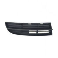 Решітка в бампер справа VW Touran (Фольксваген Тоуран) 2003-2006 1T08536669B9