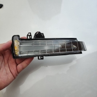 Покажчик повороту (поворот) в лівому дзеркалі Mercedes W221 (Мерседес S-klasse W221) 2009-2013