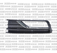 Решітка в бампер ліва VW Passat B8 (Фольксваген Пассат Б8) USA 2016-2019